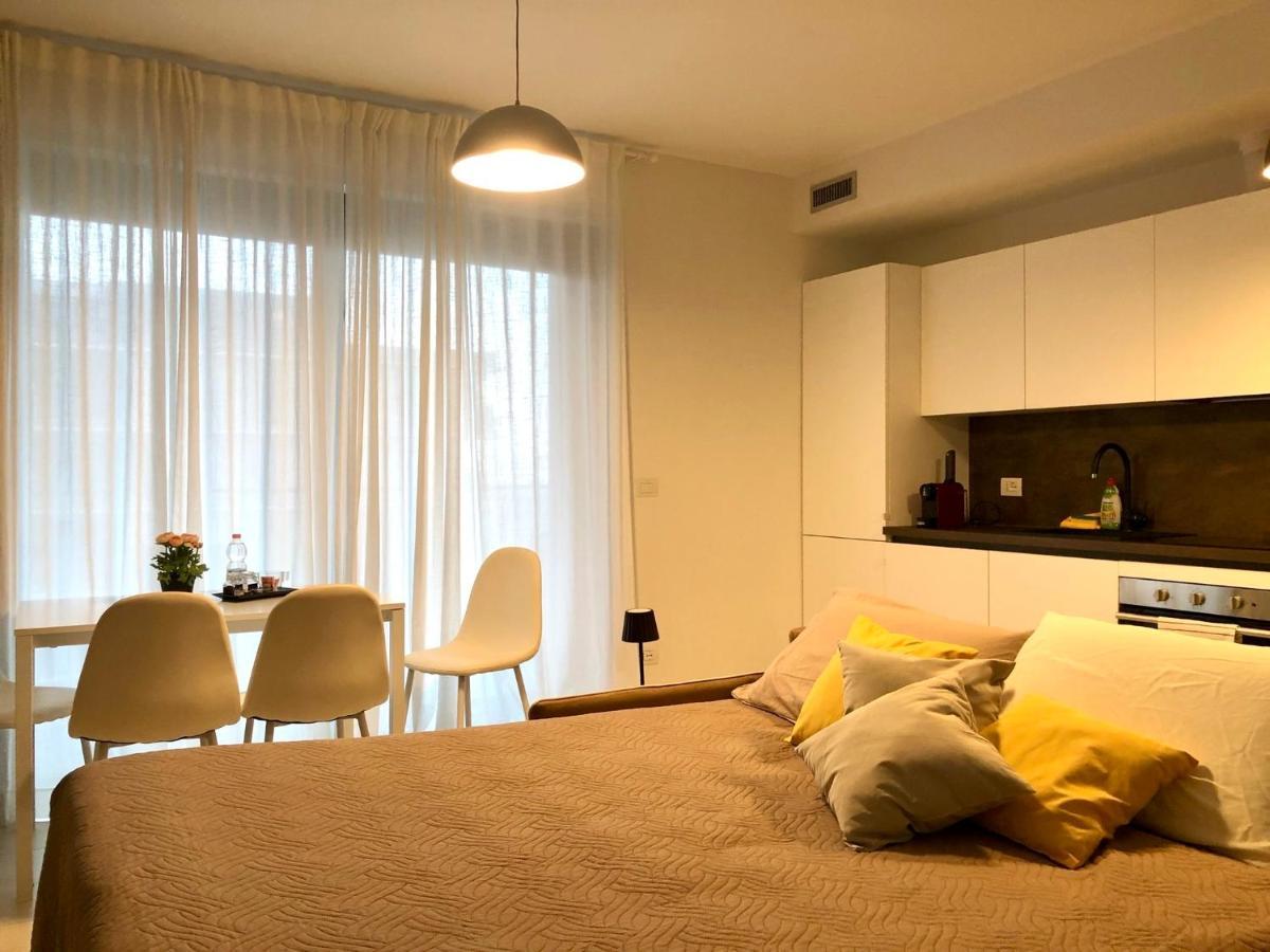 Loft With Terrace In Uptown Milan Near Rho Fiera Pero Exterior photo